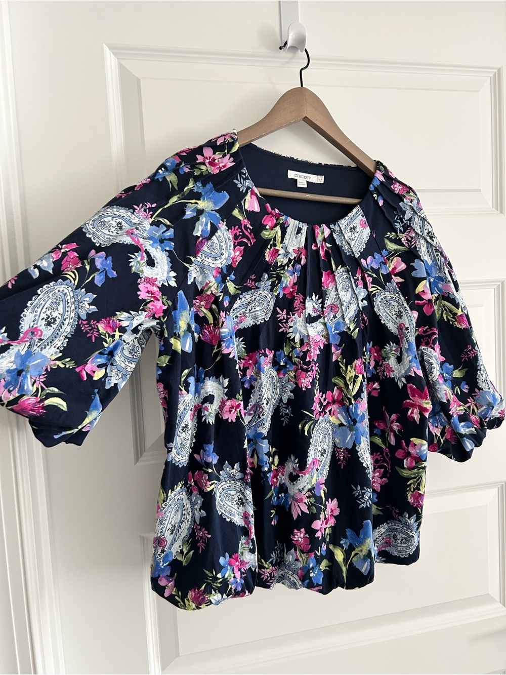 Chicos Paisley Pintuck Bubble Hem Top Blue Pink Size XL US Chicos 3